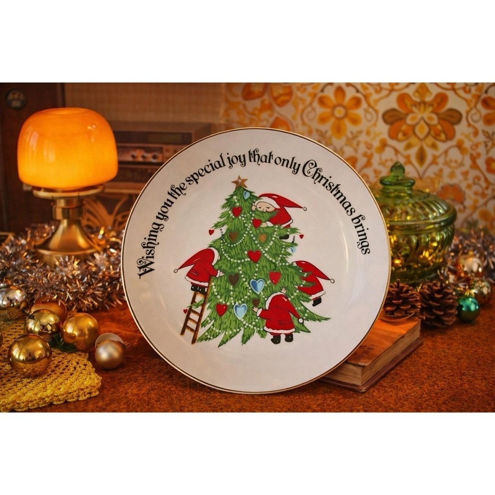 VTG 8 1/4" Christmas Plate elves Tree Wishing you Special Joy Kitsch Whimsy